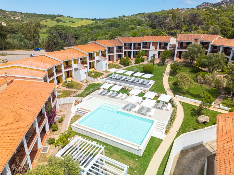 Residence Hotel Costa Serena - Bazén u residence, Palau, Sardinie