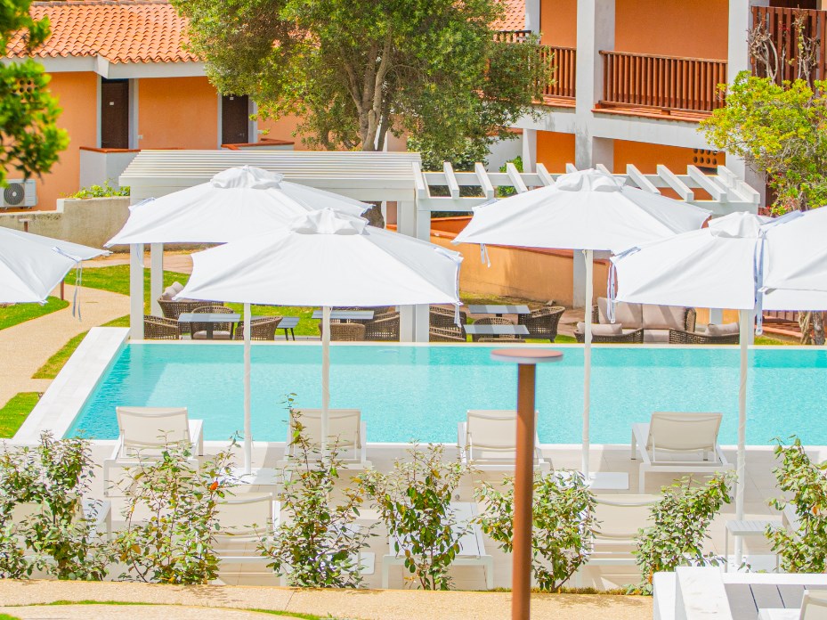 Bazén v resortu, Palau, Sardinie