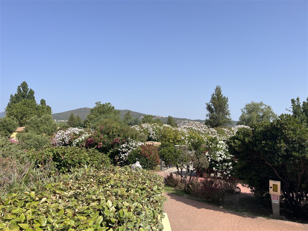 Hotelová zahrada, Agrustos, Budoni