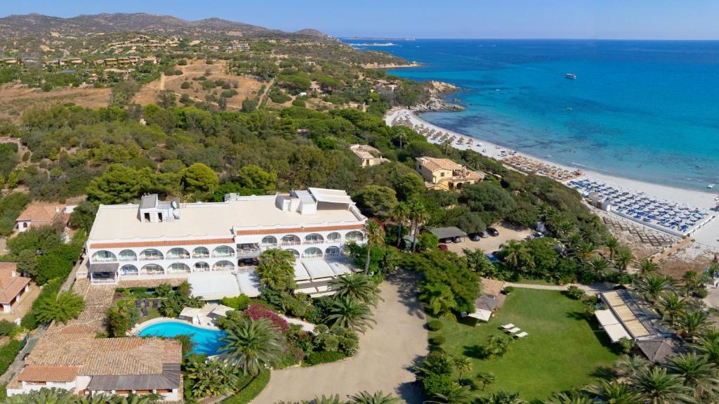 Pohled na hotel, Villasimius, Sardinie