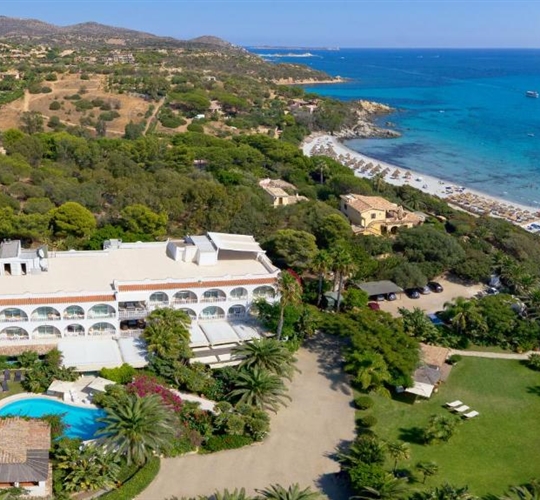 Pohled na hotel, Villasimius, Sardinie