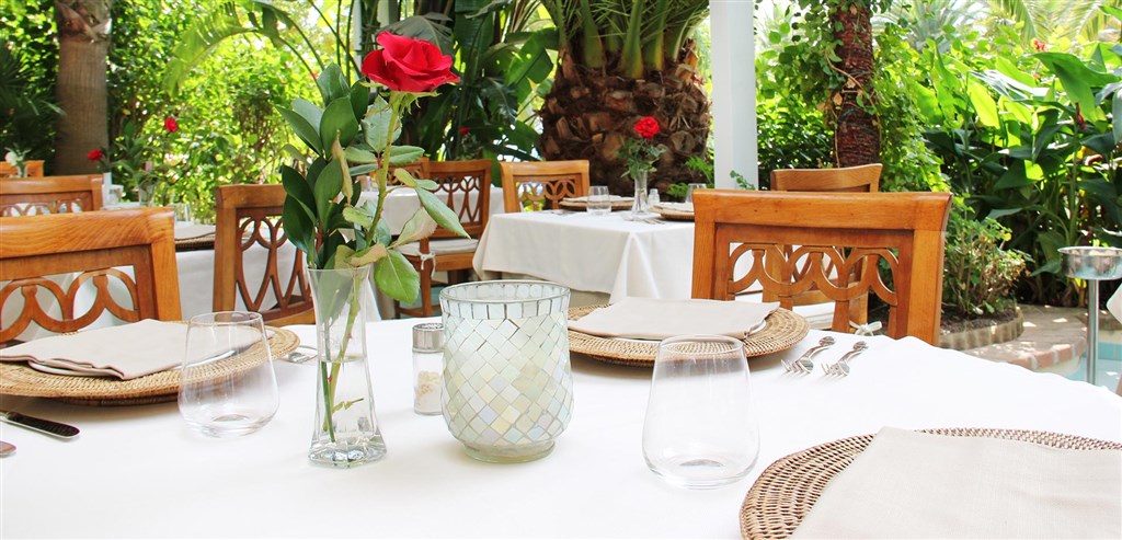 Hotelová restaurace, Villasimius, Sardinie