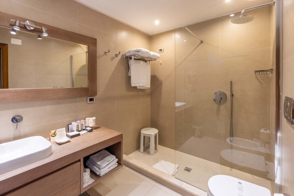Pokoj Suite s výhledem na moře, Villasimius, Sardinie