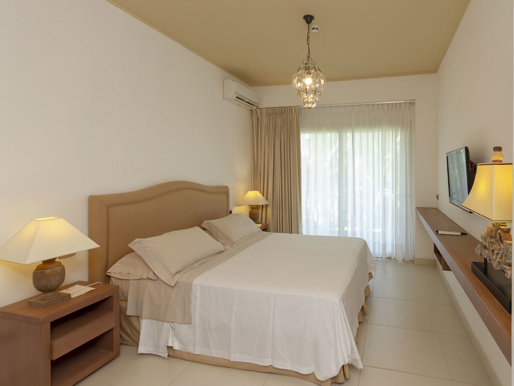 Pokoj Junior Suite s výhledem na moře, Villasimius, Sardinie