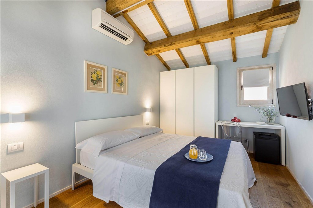 Pokoj Multa, Palau, Sardinie