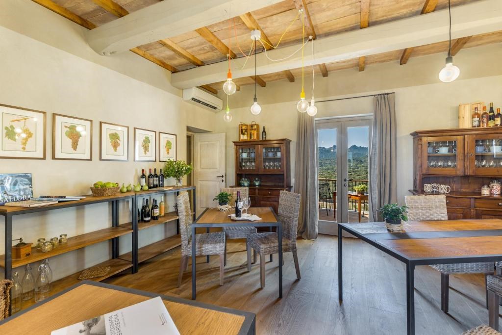 Vnitřní prostory hotelu, Palau, Sardinie