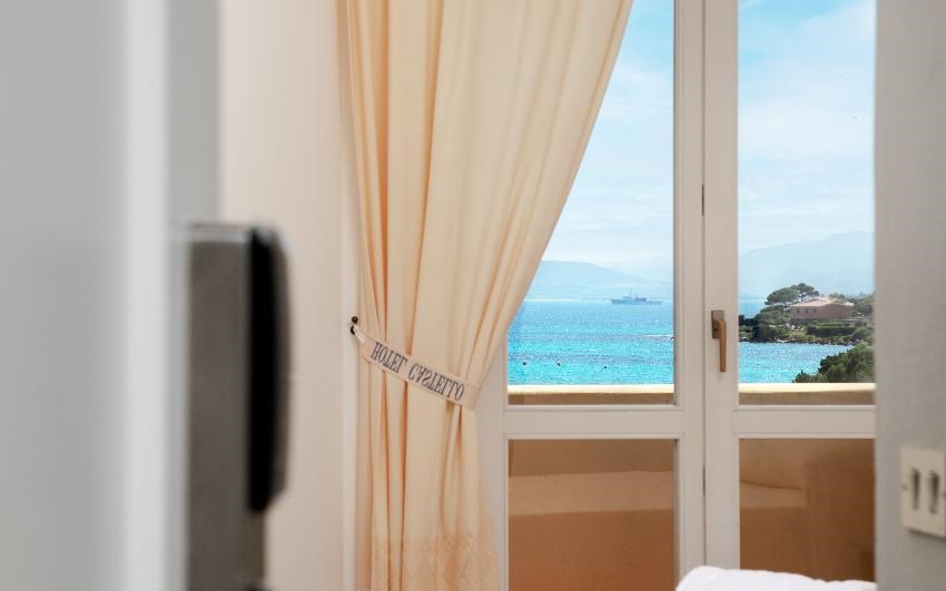 Pokoj Deluxe s výhledem na moře, Golfo Aranci, Sardinie