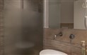 Hotel Castello - Koupelna pokoje Deluxe s výhledem na moře, Golfo Aranci, Sardinie