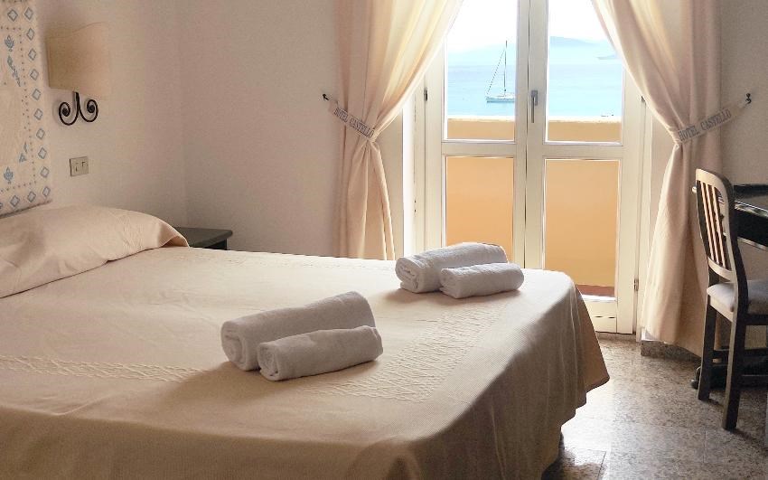 Pokoj Family Deluxe s výhledem na moře, Golfo Aranci, Sardinie