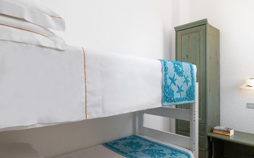 Pokoj Family Deluxe s výhledem na moře, Golfo Aranci, Sardinie
