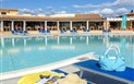 Futura Club Cala Fiorita - Terasa restaurace u bazénu, Agrustos, Budoni