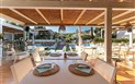 Oasi Blu Sardinia - Restaurace u bazénu, Santa Margherita di Pula, Sardinie
