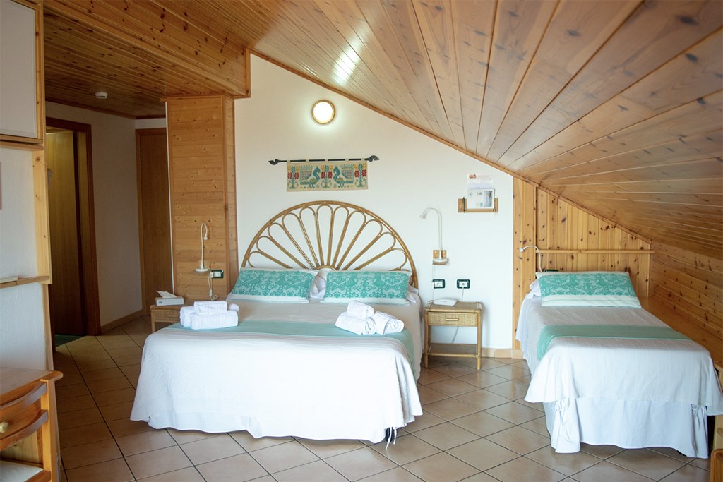 Třílůžkový pokoj, Bari Sardo, Sardinie