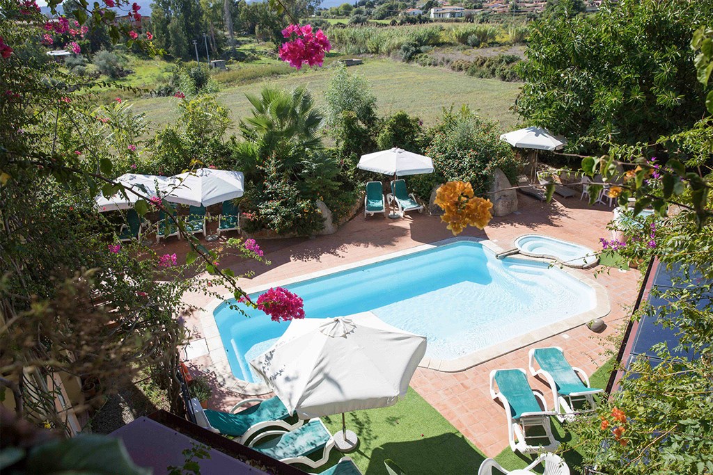 Bazén, Bari Sardo, Sardinie