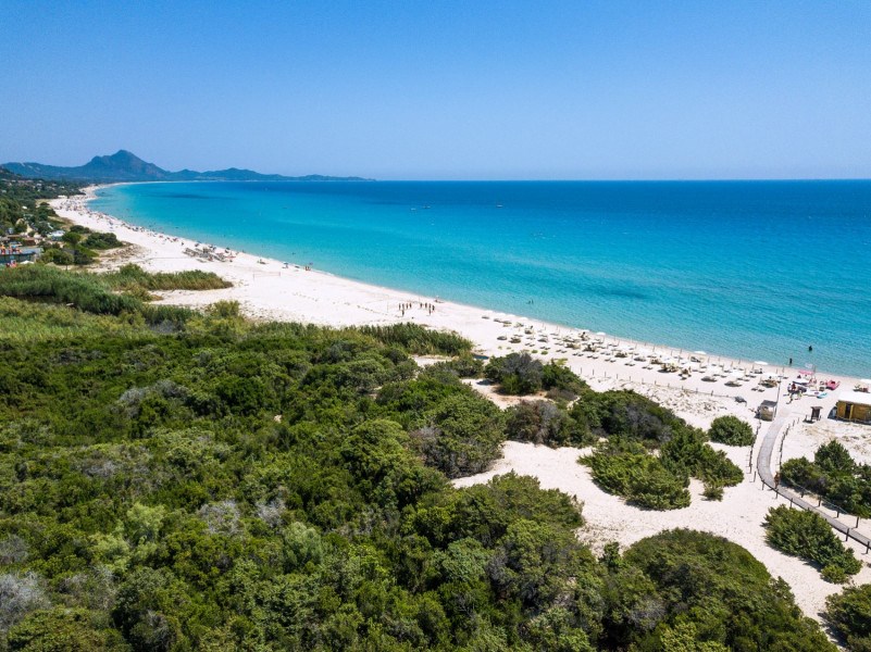 Pláž Costa Rei, Santa Giusta, Sardinie