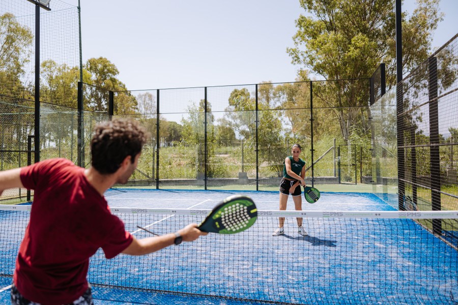 Kurty na padel, Santa Giusta, Sardinie