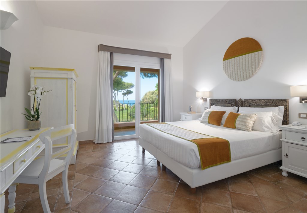 Pokoj Deluxe s výhledem na moře, Villasimius, Sardinie