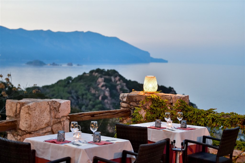 Restaurace, Arbatax, Sardinie