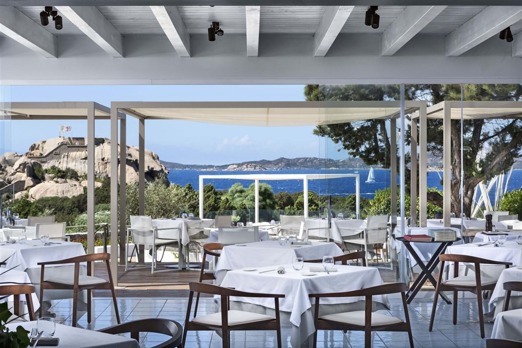 Hotelová restaurace, Baja Sardinia, Sardinie