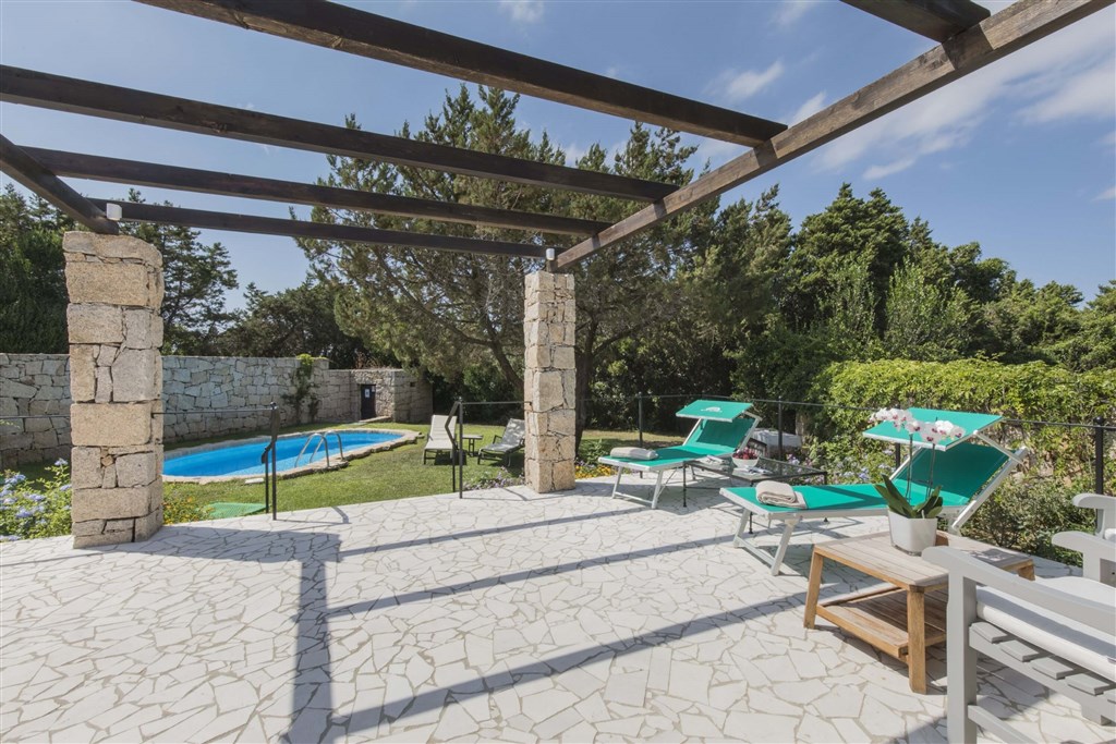 JUNIOR SUITE POOL, Baja Sardinia, Sardinie