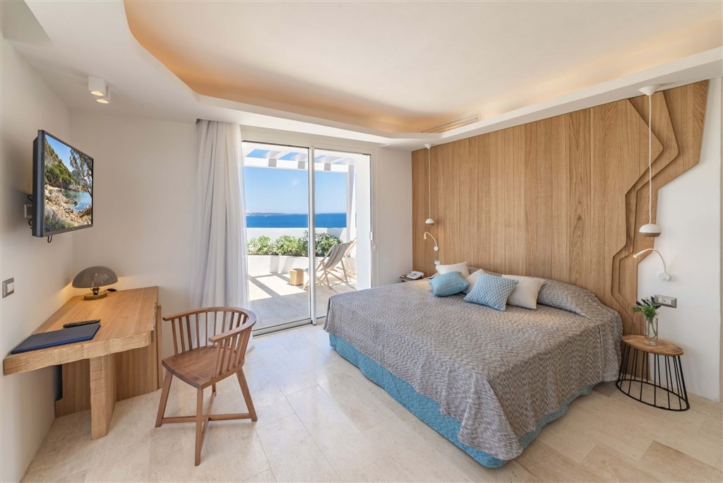 JUNIOR SUITE QUEEN ELI, Baja Sardinia, Sardinie
