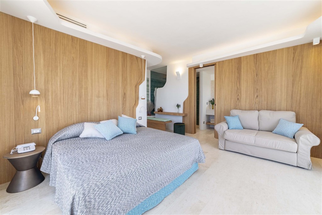 JUNIOR SUITE QUEEN ELI, Baja Sardinia, Sardinie