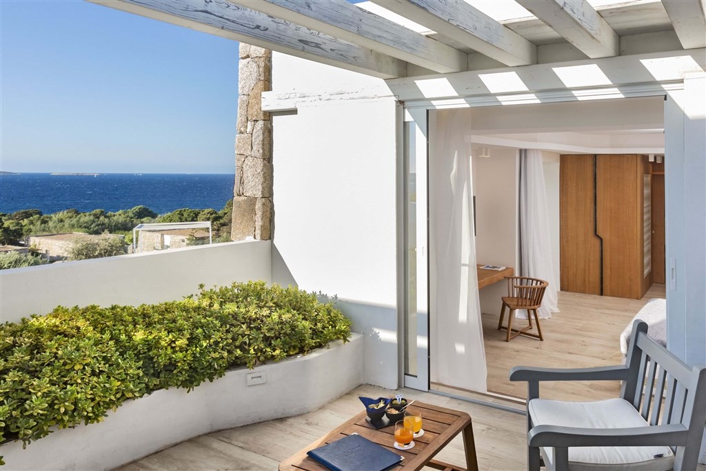 JUNIOR SUITE SOPHIE, Baja Sardinia, Sardinie