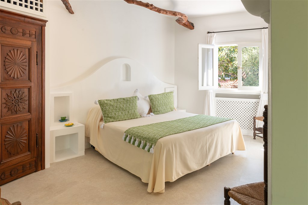 EXPERIENCE SUITE S PRIVÁTNÍM BAZÉNEM, Oliena, Sardinie