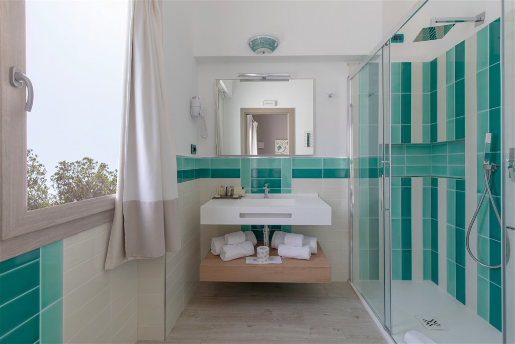 Eliantos Boutique Hotel & Spa - Pokoj SUPERIOR koupelna, Santa Margherita di Pula, Sardinie
