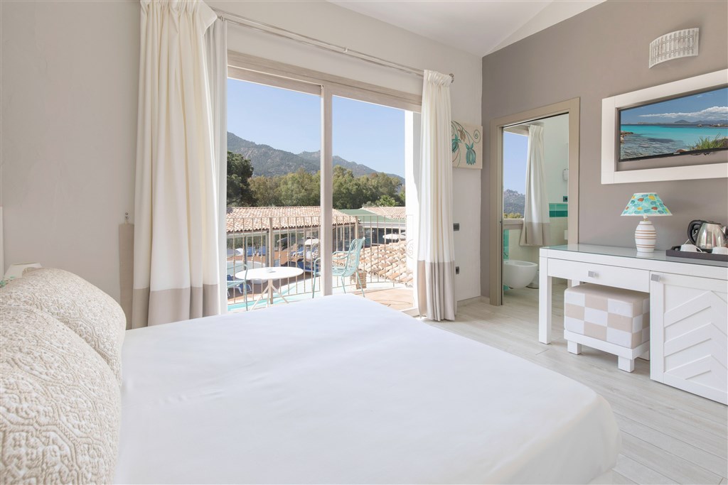Eliantos Boutique Hotel & Spa - Pokoj SUPERIOR, Santa Margherita di Pula, Sardinie
