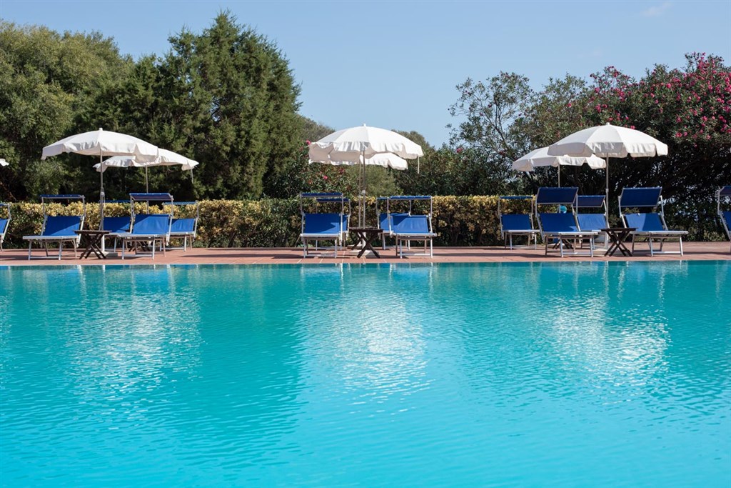 Eco Village Baia delle Ginestre - Hotelový bazén, Teulada, Sardinie