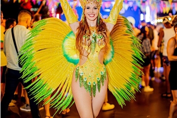 Vendula Benýšková "Vibrasil Samba show"