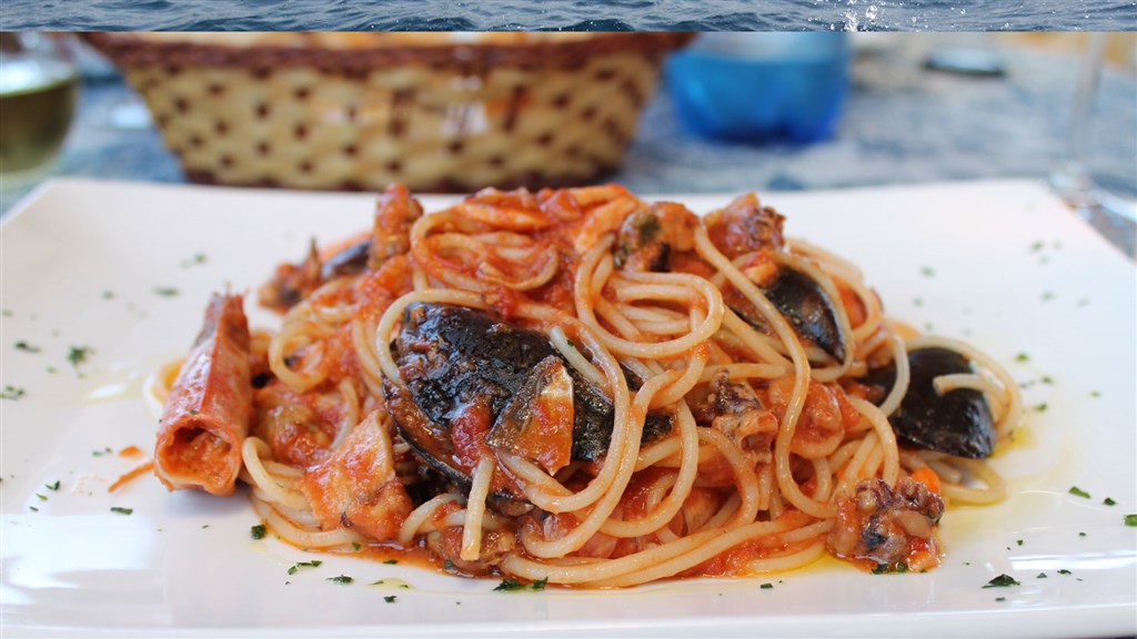 Agriturismo Li Pireddi - Typická kuchyně, Aglientu, Sardinie