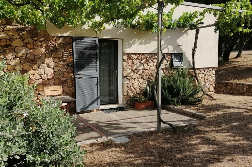 Agriturismo Li Pireddi - Exteriér pokojů, Aglientu, Sardinie