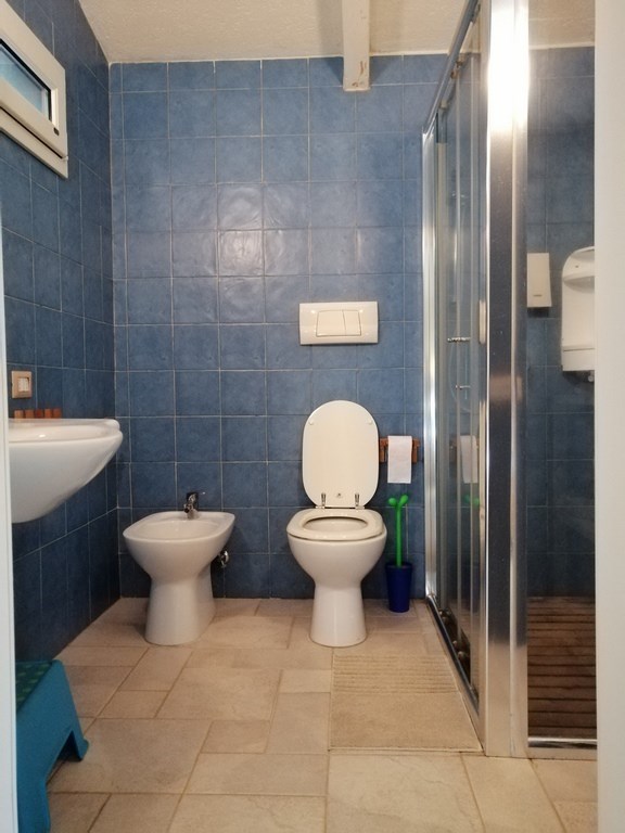 Agriturismo Li Pireddi - Interiéry pokojů, Aglientu, Sardinie