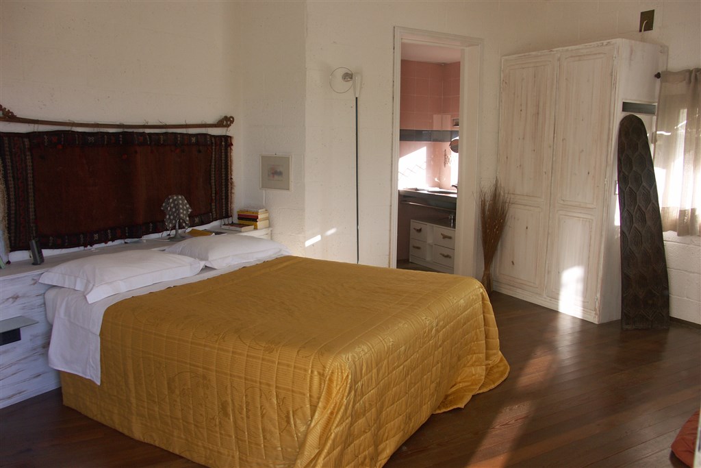 Agriturismo Li Pireddi - Interiéry pokojů, Aglientu, Sardinie