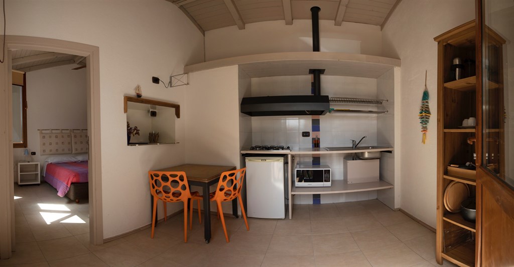 Agriturismo Li Pireddi - Interiéry pokojů, Aglientu, Sardinie
