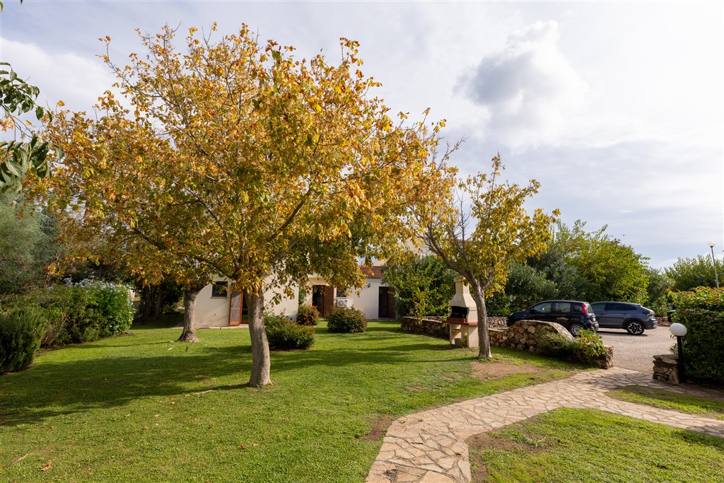 Exteriér apartmánů, Budoni, Sardinie