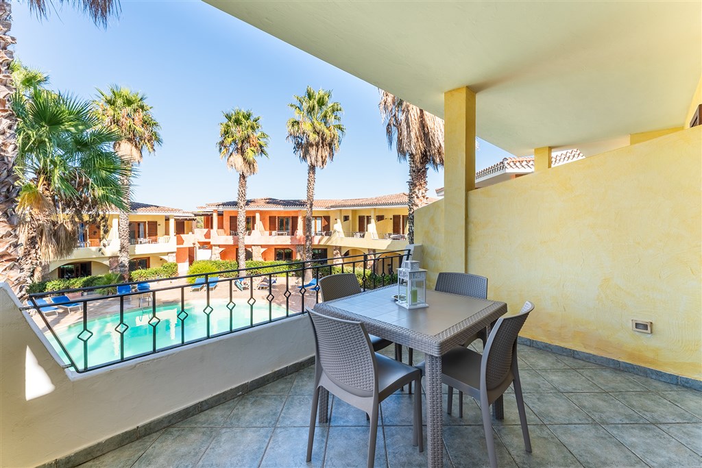 Terasa apartmánu, Vecchio Marino, Palau, Sardinie