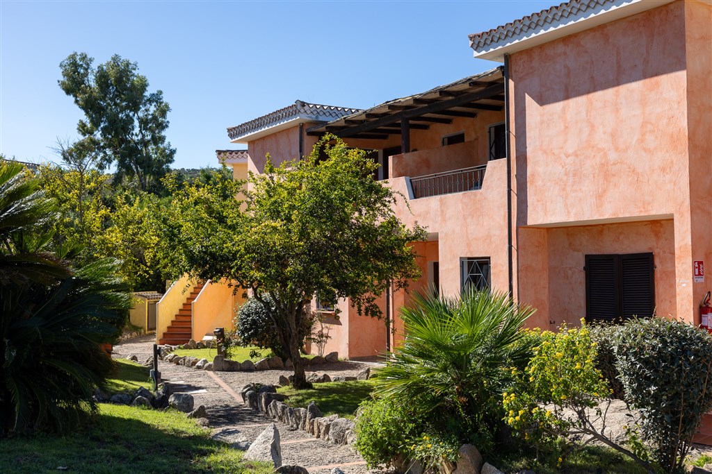 Exteriér apartmánů, Vecchio Marino, Palau, Sardinie