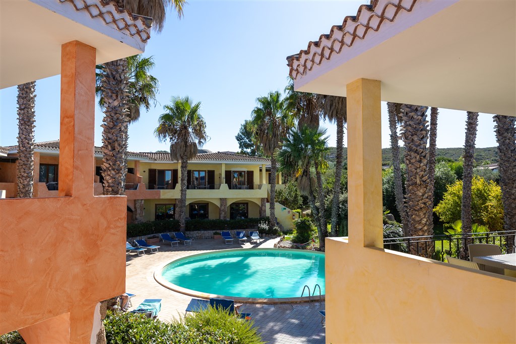 Bazén, Vecchio Marino, Palau, Sardinie