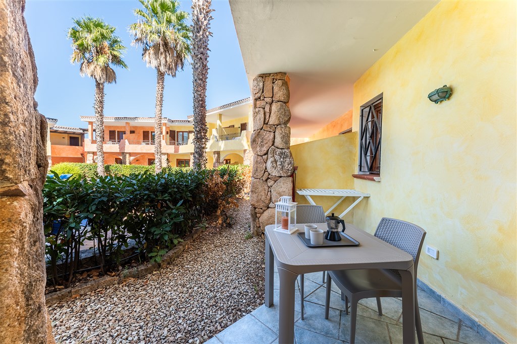 Teráska apartmánu Mono, Vecchio Marino, Palau, Sardinie