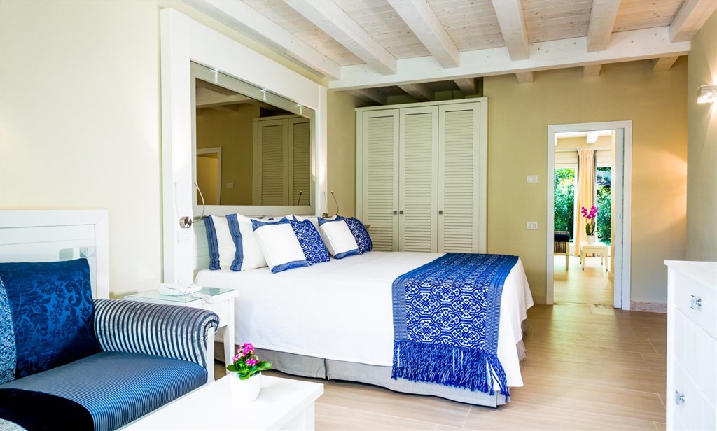 DELUXE FAMILY PLUS BUNGALOW, Santa Margherita di Pula, Sardinie