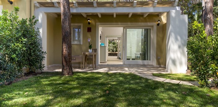 Forte Village Resort - Le Palme - DELUXE BUNGALOW, Santa Margherita di Pula, Sardinie