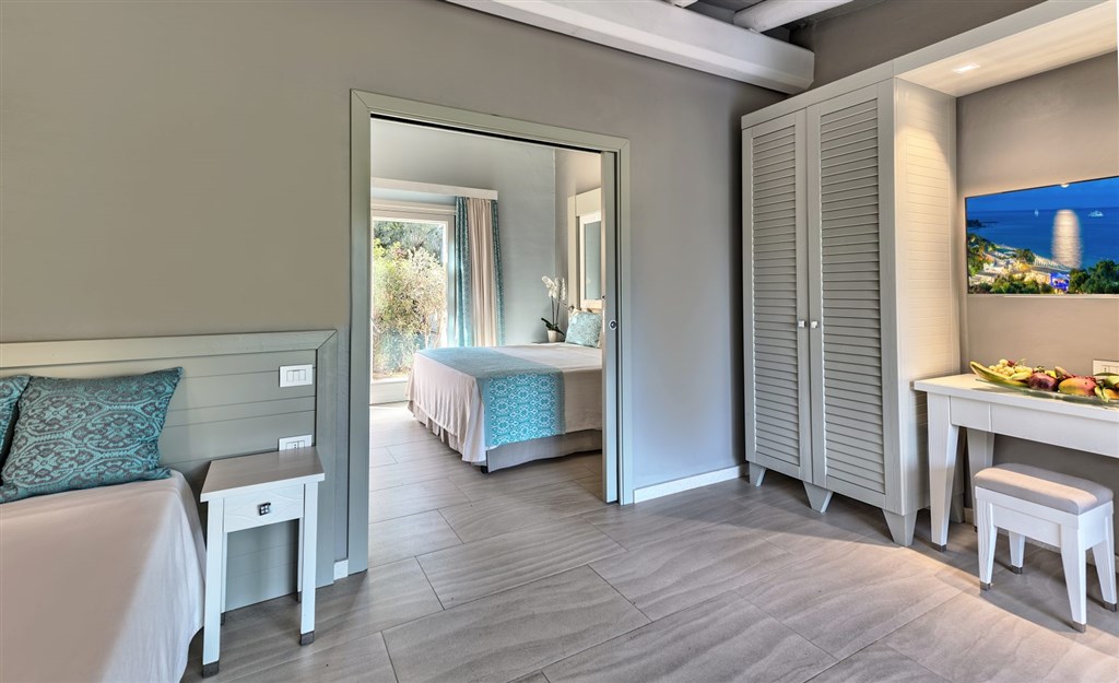 DELUXE FAMILY BUNGALOW, Santa Margherita di Pula, Sardinie