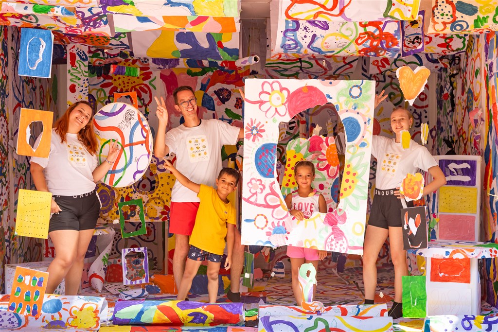 Dětský klub Wonderland, Santa Margherita di Pula, Sardinie