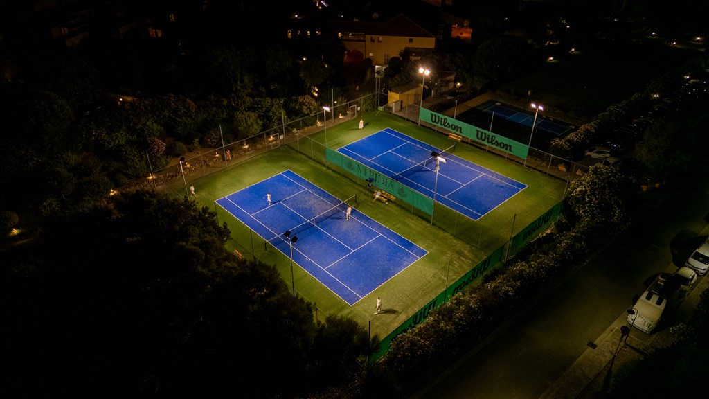 Tenis, Chia, Sardinie