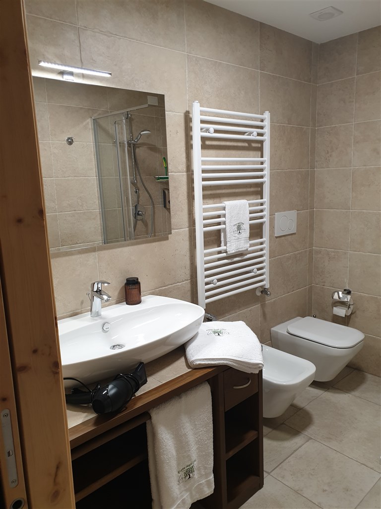 Agriturismo Corte degli Ulivi - Koupelna, Capoterra, Sardinie