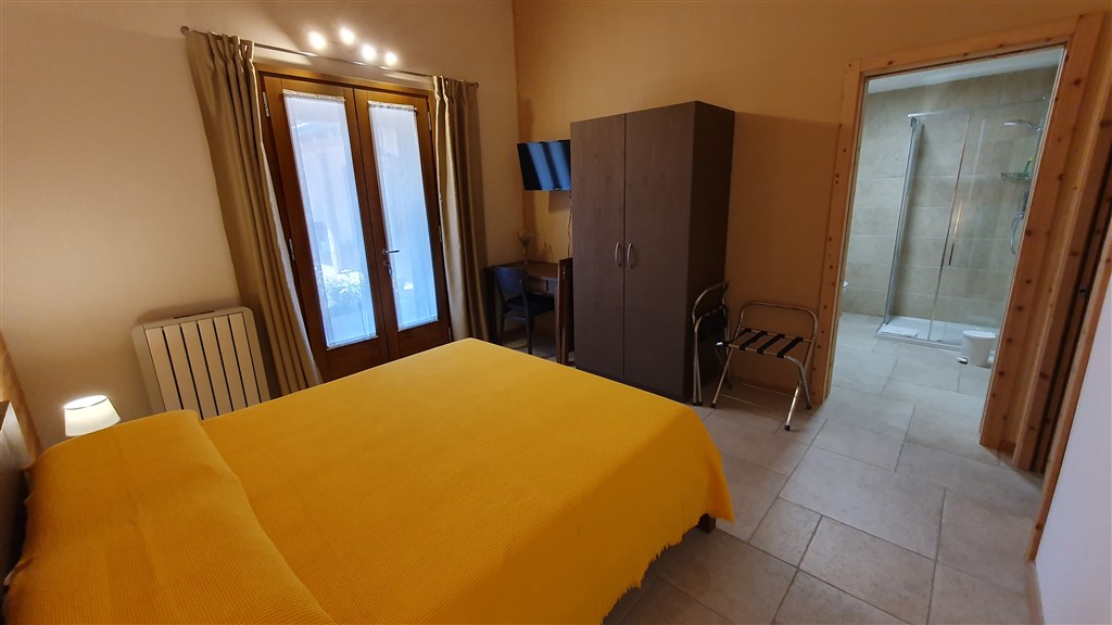 Agriturismo Corte degli Ulivi - Interiér pokojů, Capoterra, Sardinie