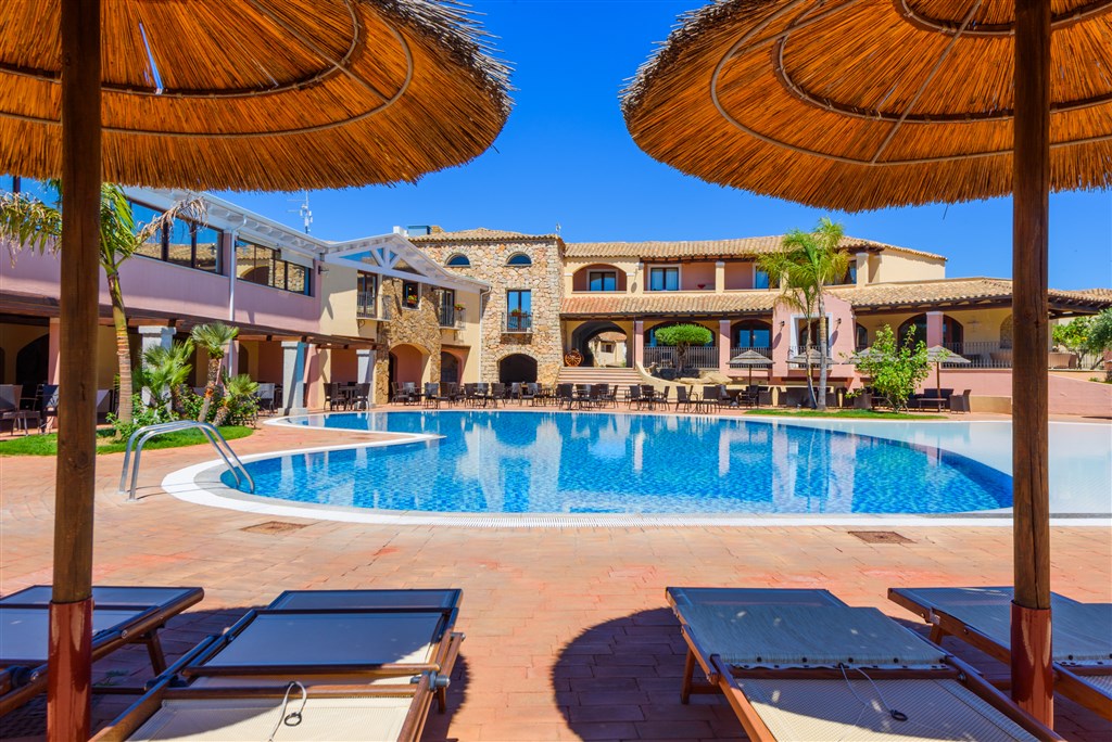 Valtur Sardegna Eos Costa Rei - Valtur Sardegna Eos Costa Rei, bazén, Costa Rei